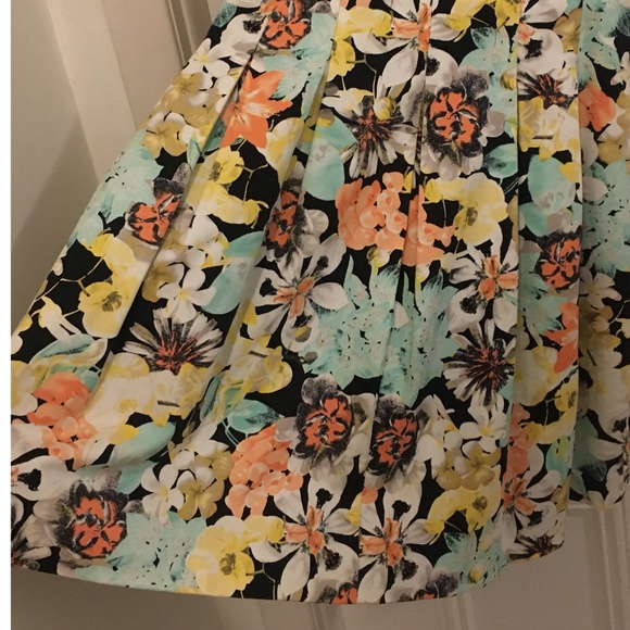 ASOS Black Floral Tea Dress - Picture 2 of 3